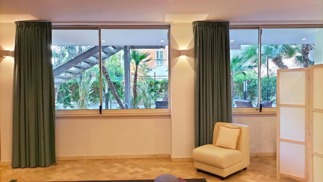 Aura Living Hotel Rimini Esterno foto
