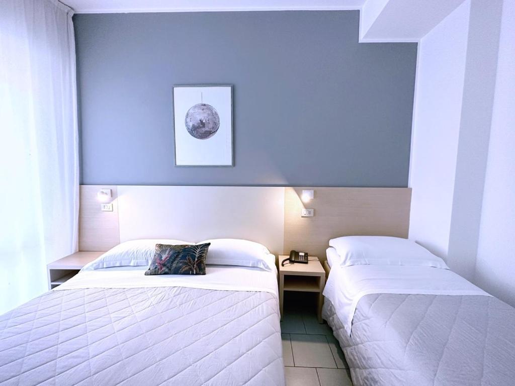 Aura Living Hotel Rimini Esterno foto