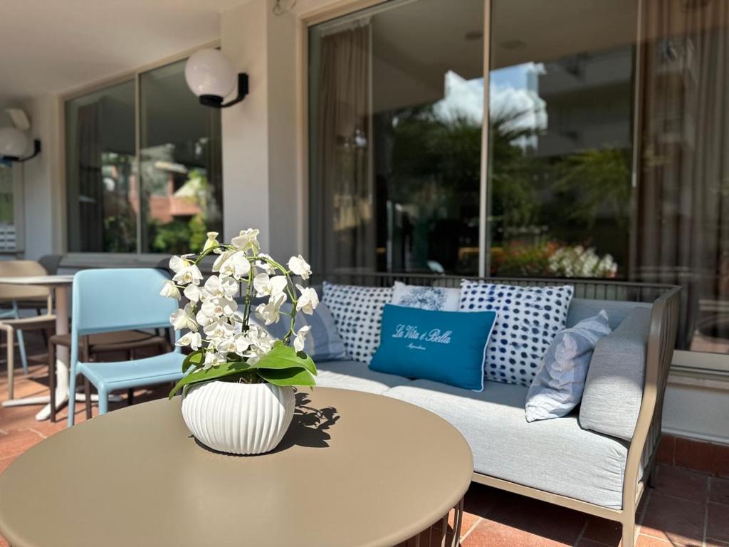 Aura Living Hotel Rimini Esterno foto