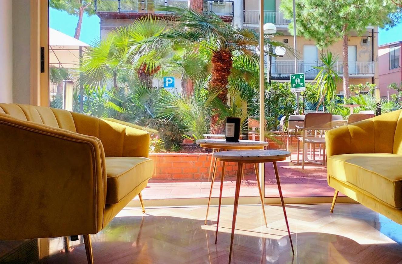 Aura Living Hotel Rimini Esterno foto